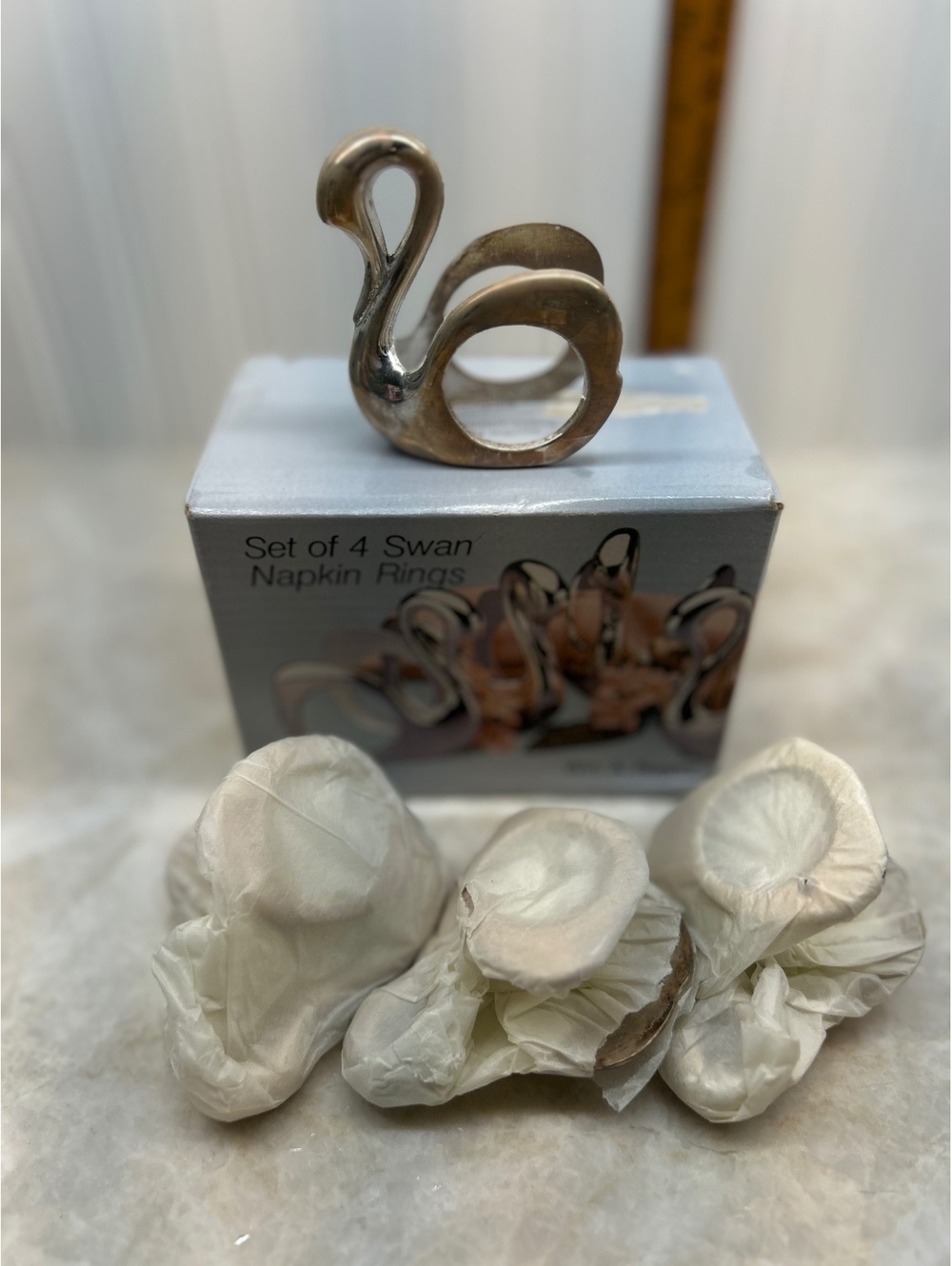 Vintage Wm. Rogers Silver-Plated Swan Napkin Rings – Set of 4 (In Original Box